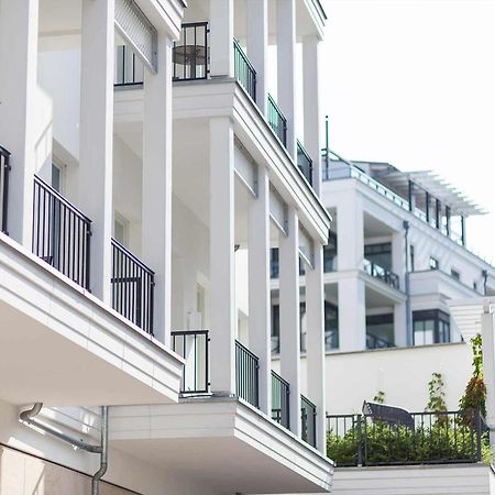 First White Pearl Apartamento Sellin  Exterior foto