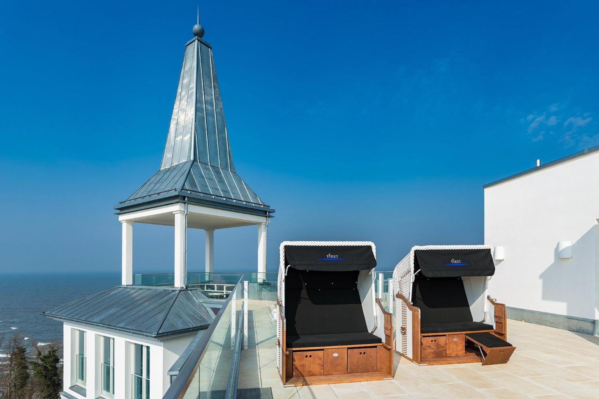 First White Pearl Apartamento Sellin  Exterior foto